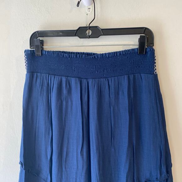 A Byer Blue Asymmetrical Pull-on Midi Bohemian Festival Skirt SZ M Flowy Fairy - Picture 7 of 7